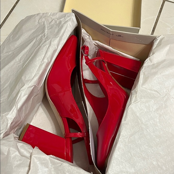Marc Fisher Glossy Red Slingback Heels - Picture 10 of 11